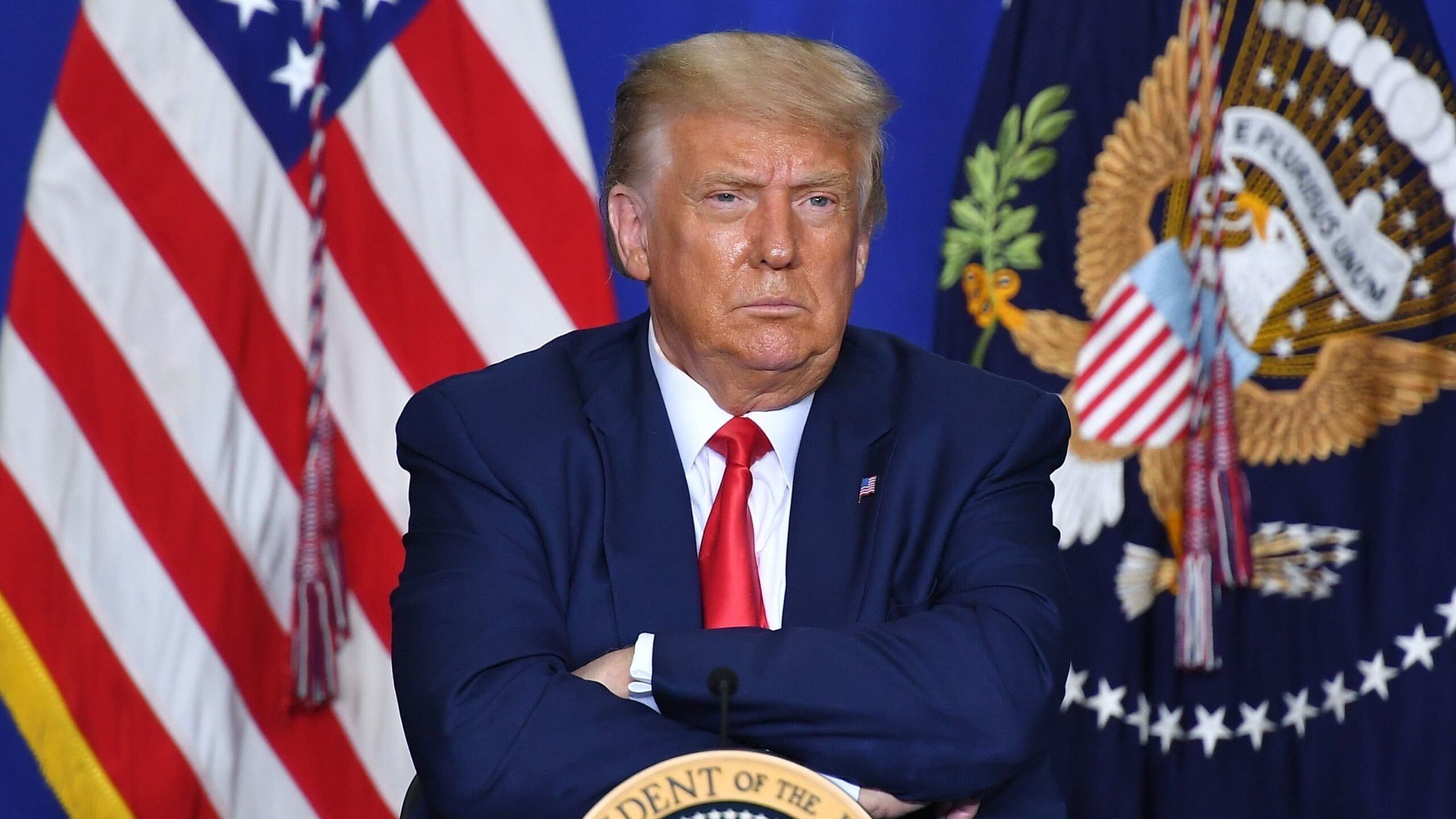 Битва за ринг у Белого дома: сторонники Трампа защищают турнир UFC на Южной лужайке